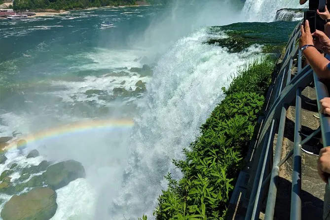 Niagara Falls in 1 Day — American & Canadian Sides
